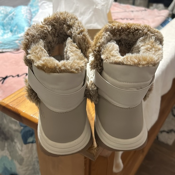 Ryka Cold Weather Boots - Aubonne Gore - Picture 3 of 10